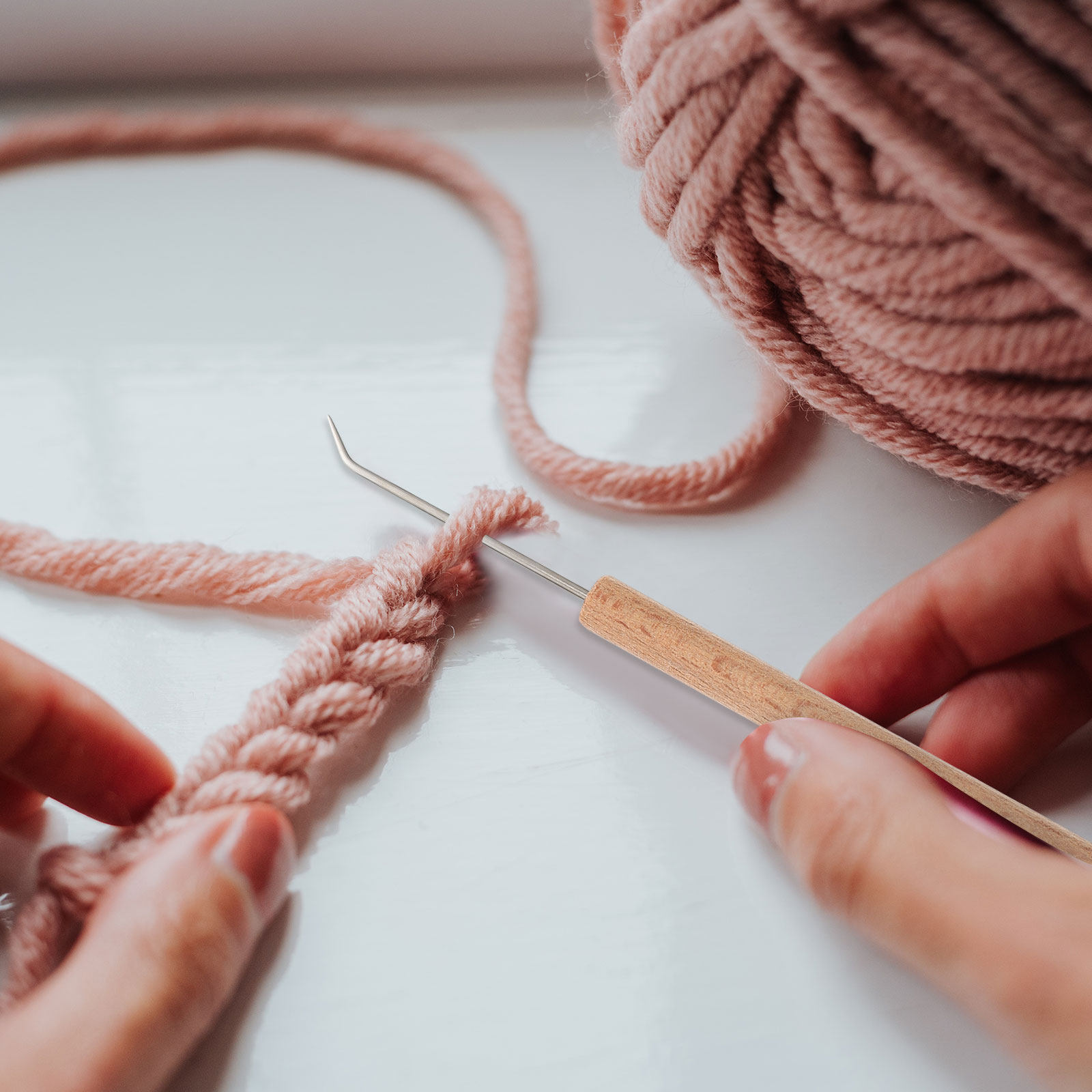 1 ชิ้น เข็มโครเชต์ไม้ พร้อมด้า - Wooden Crochet Hooks Ergonomic Handle บทวิจารณ์และราคา